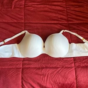 Victoria Secret Incredible bra